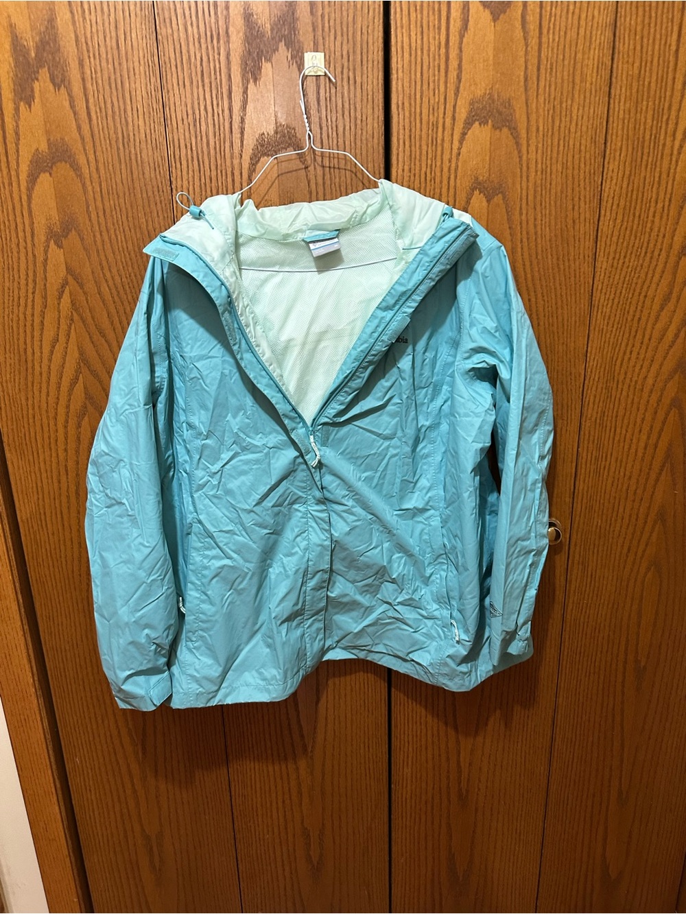 Columbia Women’s Light Blue Lightweight Rain Jacket